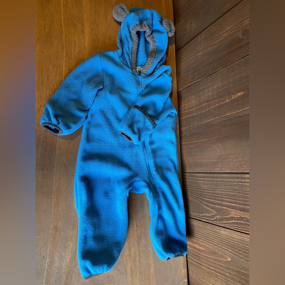 6-12 months blue with gray Baby Bunting Bodysuit made by Cuddle Club.